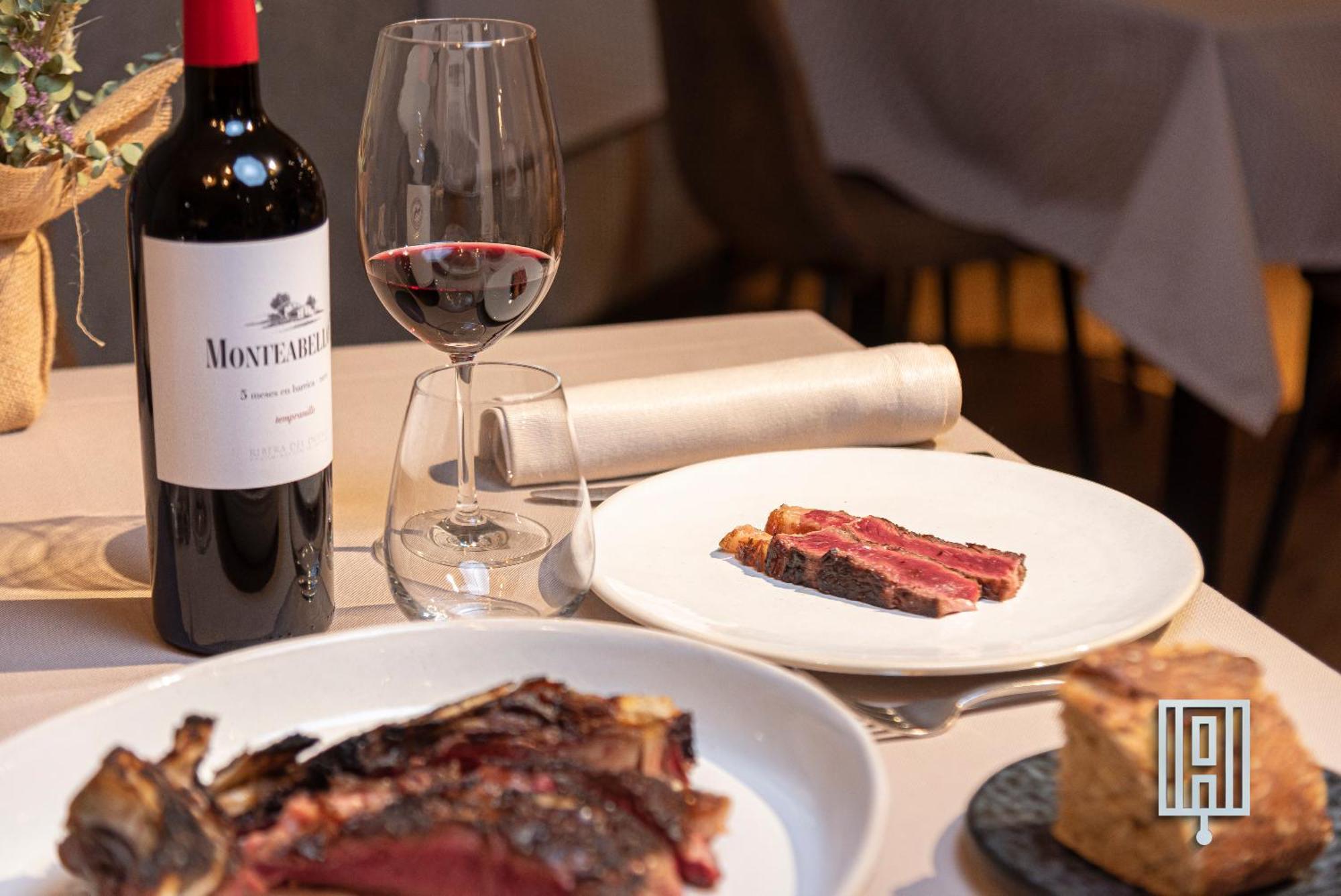 Restaurante Hotel Abadesa Villagonzalo Pedernales Eksteriør bilde